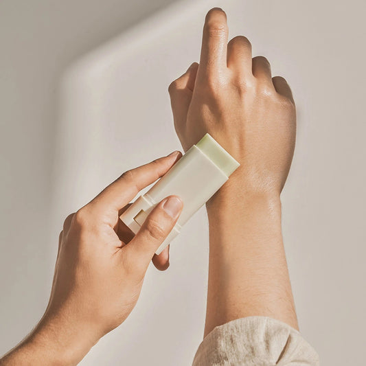 Matte Sun Stick Mugwort + Camelia 18g